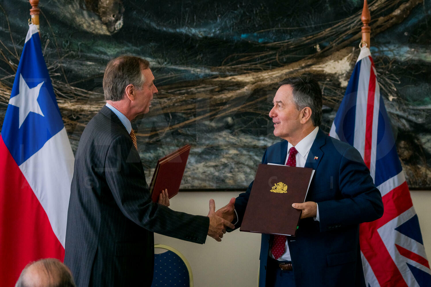 Chile y Reino Unido firman Acuerdo de Asociación bilateral que ...