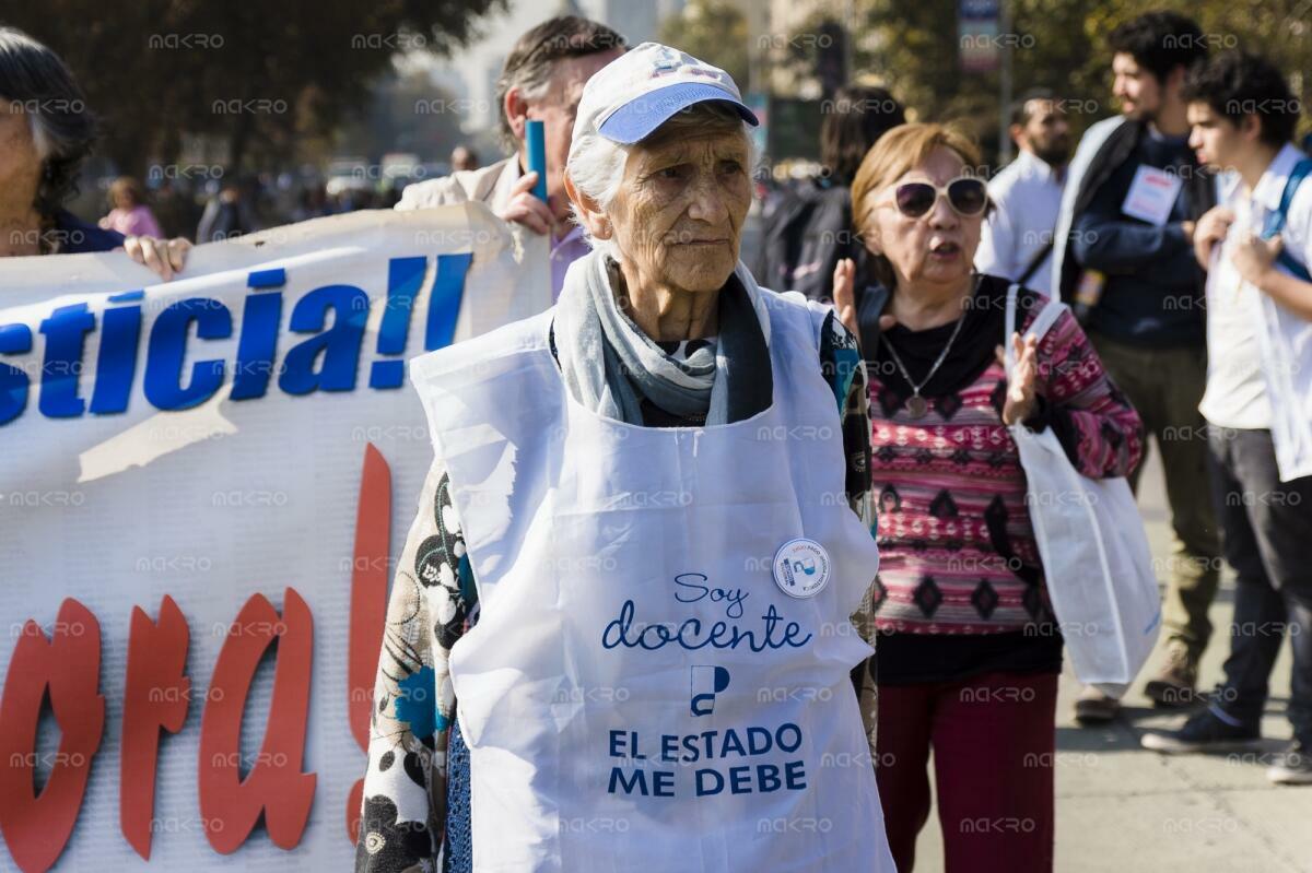 Galería de la marcha estudiantil “Que Chile decida”