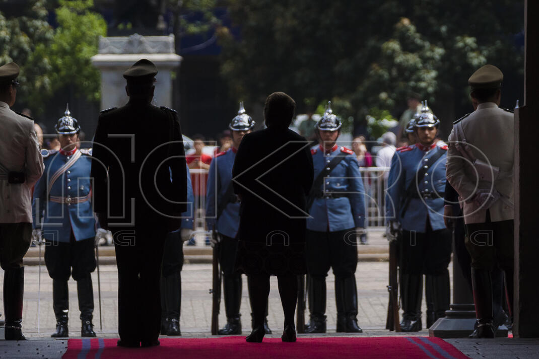 Presidenta Bachelet recibe a Mandatario de Uruguay en visita oficial