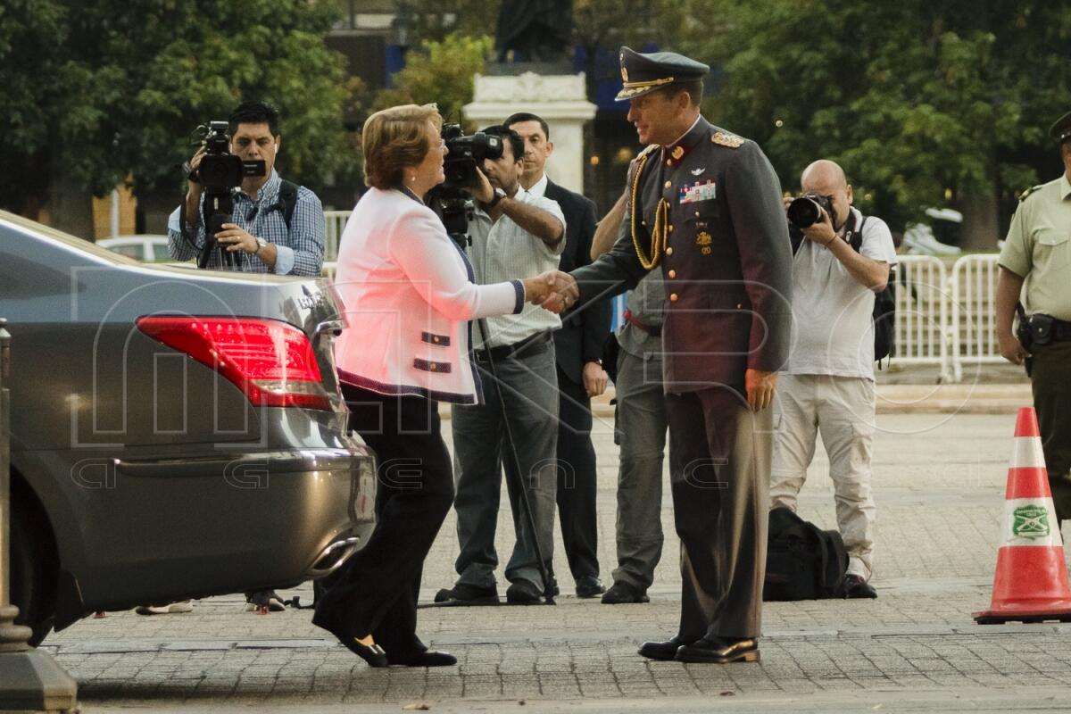 Presidenta Bachelet vuelve de vacaciones
