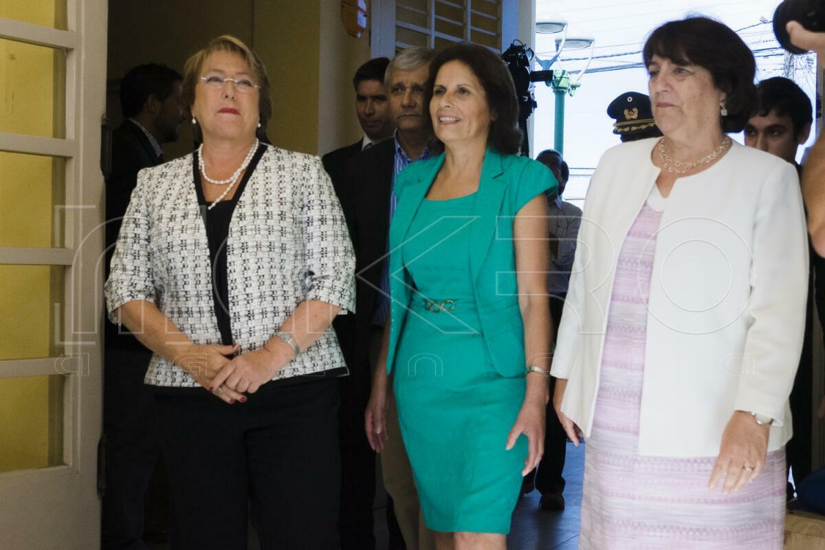 Visita Presidenta a liceo en Melipilla