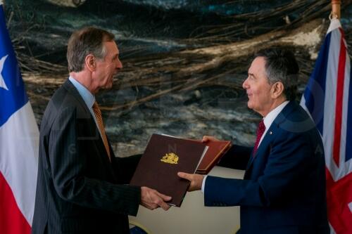 Chile y el Reino Unido firman acuerdo de asociación