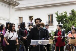 Ciclistas del Foro Mundial visitan La Moneda