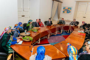 Comuneros mapuches sostienen reunión en La Moneda-4