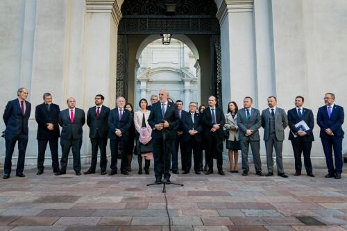 Fiscal Abbott habla en La Moneda