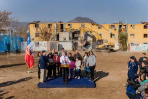 Inician demolición de los últimos edificios en el sector Bajos de Mena-9