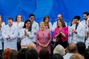 Inicio del período de formación de especialistas y destinación de médicos-2