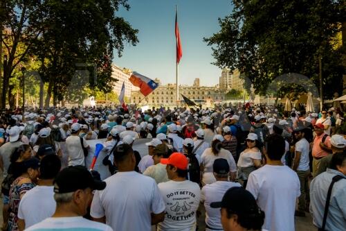 Pescadores industriales entregan carta en La Moneda