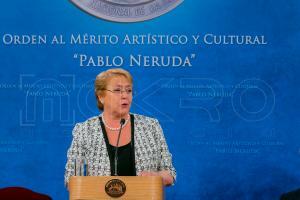 Orden al Mérito Artístico y Cultural Pablo Neruda-13