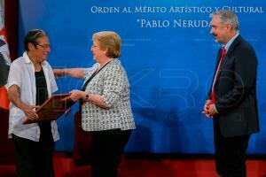 Orden al Mérito Artístico y Cultural Pablo Neruda-5