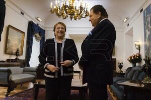 Presidenta Bachelet se reúne con Don Francisco por Teletón2015