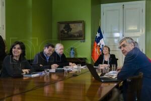 Presidenta Bachelet recibe información por crisis en Chiloe-1