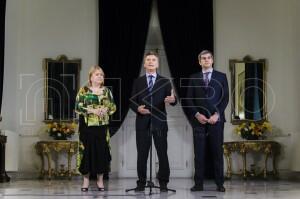 Presidente electo de Argentina es recibido en el Palacio de La Moneda