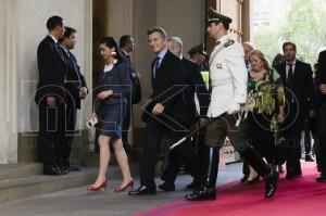 Presidente electo de Argentina es recibido en el Palacio de La Moneda