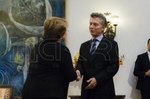 Presidente electo de Argentina es recibido en el Palacio de La Moneda