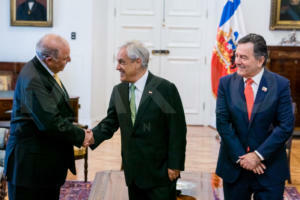 Presidente Piñera recibe en audiencia al Ministro Ampuero y al agente Grossman-3