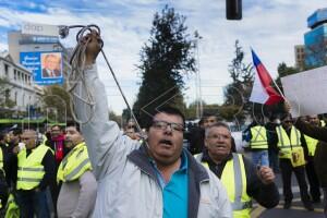 Protesta de taxistas contra Uber-2