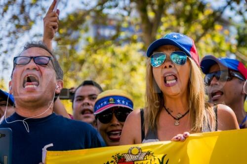 Venezolanos en Chile salen a manifestar nuevamente su apoyo a Guaidó